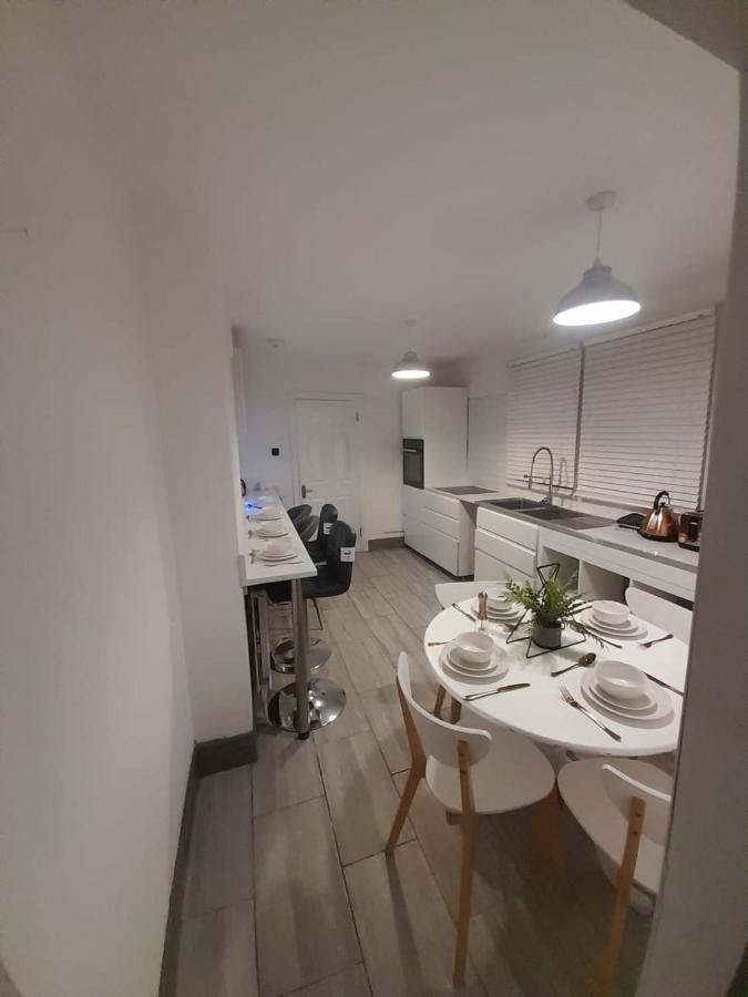 3-Bed House In London Self-Contained In Ladywell Villa Dış mekan fotoğraf