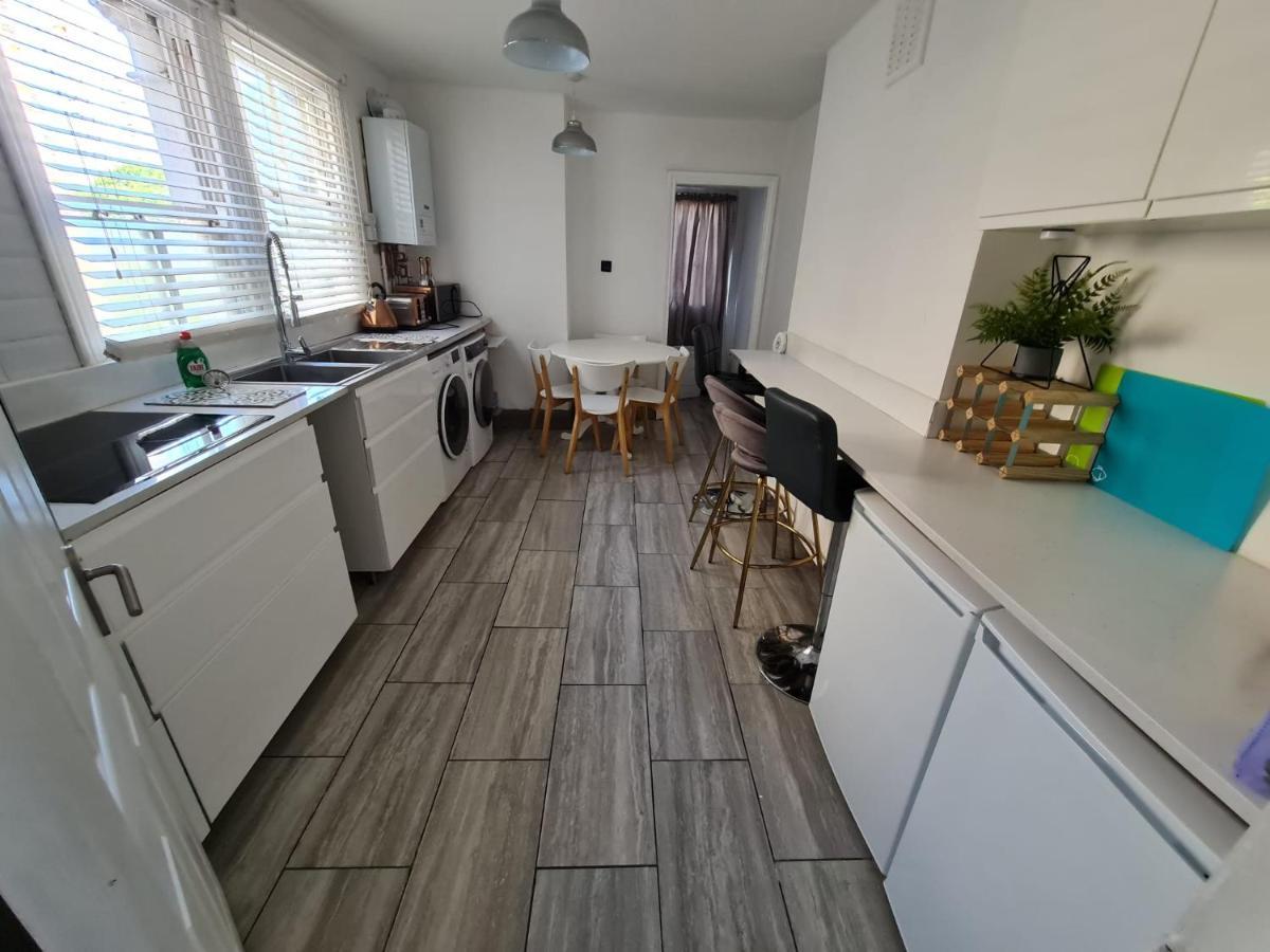 3-Bed House In London Self-Contained In Ladywell Villa Dış mekan fotoğraf