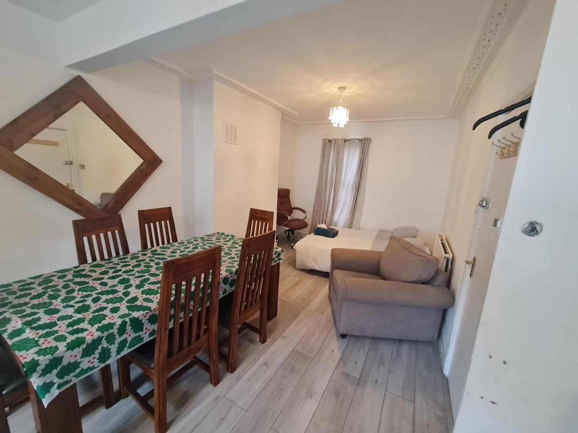3-Bed House In London Self-Contained In Ladywell Villa Dış mekan fotoğraf